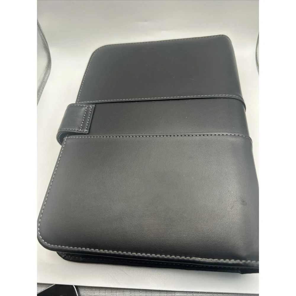 Franklin Day One Snap Closure 3-Ring Classic Planner, Black, 8.5
